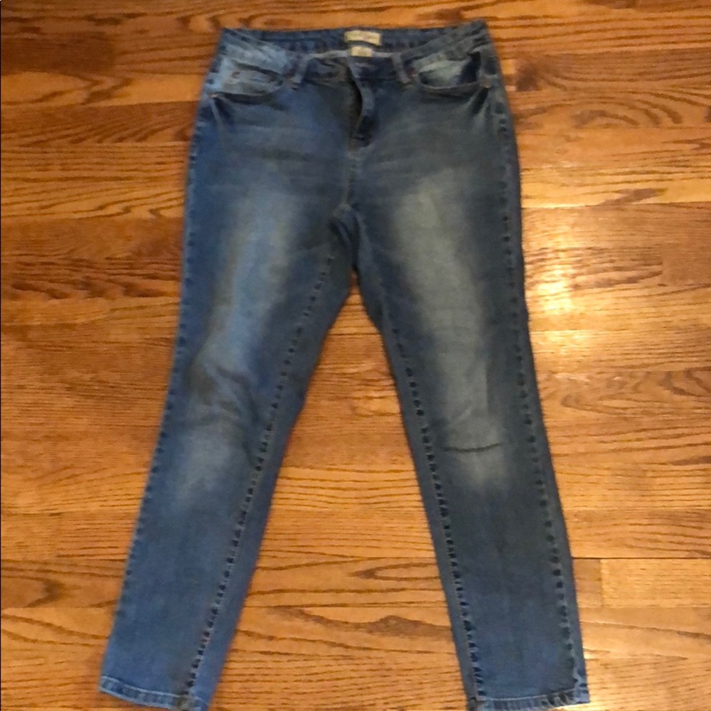 Earl Jean Faded Straight-Leg Light Denim